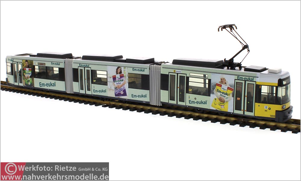 Rietze Linie 8 Straßenbahn Artikel STRA01005 Adtranz G T 6 N Einrichtungswagen Berliner Verkehrsbetriebe B V G mit Em-eukal-Werbung
