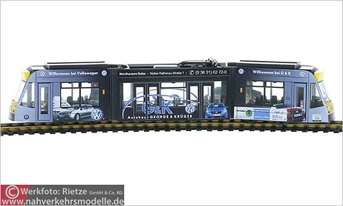 Rietze Linie 8 Straenbahn Artikel stra01073 Siemens Combino Verkehrsbetriebe Nordhausen Autohaus George und Krger